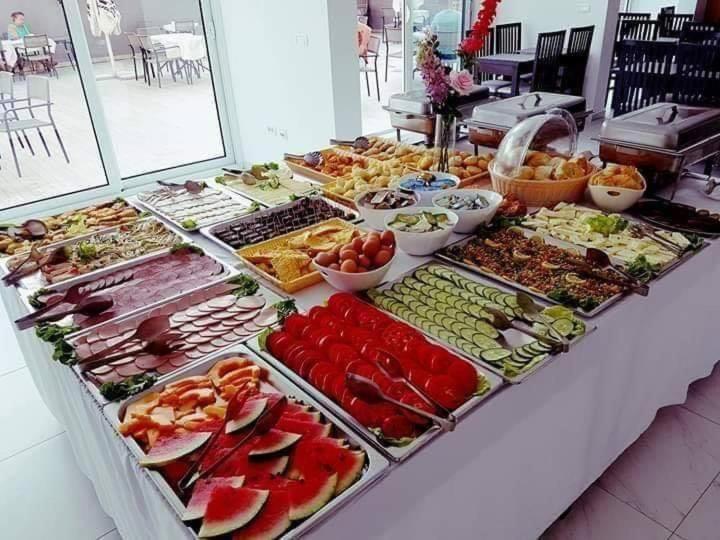 Scandinavian Hotel - Ulcinj Ulqin エクステリア 写真