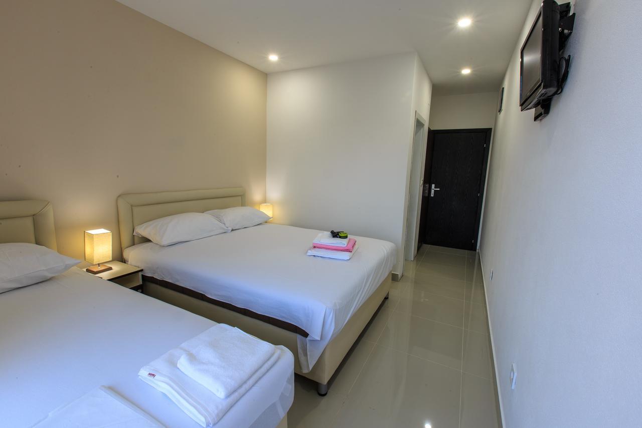 Scandinavian Hotel - Ulcinj Ulqin エクステリア 写真