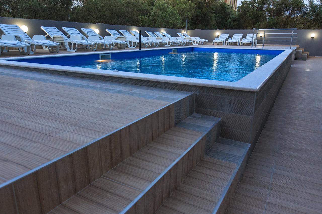 Scandinavian Hotel - Ulcinj Ulqin エクステリア 写真